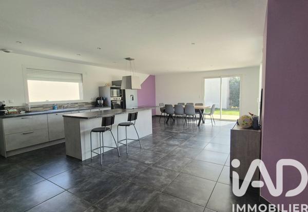 Maison à vendre 7 pièces 172 m² Andrézieux-Bouthéon