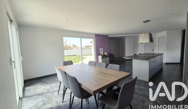 Maison à vendre 7 pièces 172 m² Andrézieux-Bouthéon