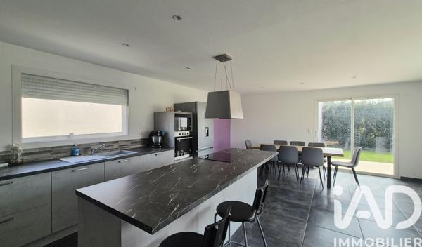 Maison à vendre 7 pièces 172 m² Andrézieux-Bouthéon