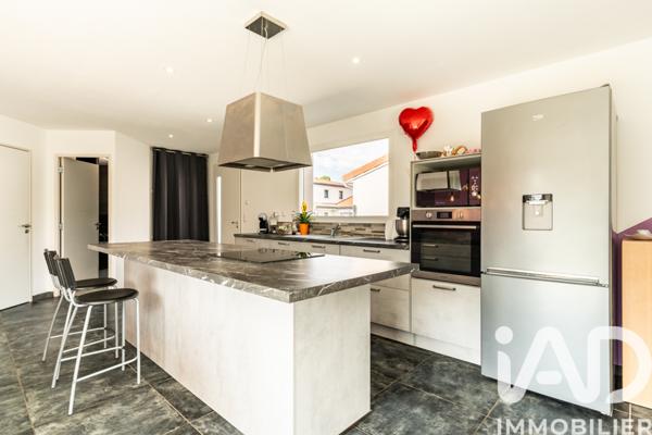 Maison à vendre 7 pièces 172 m² Andrézieux-Bouthéon