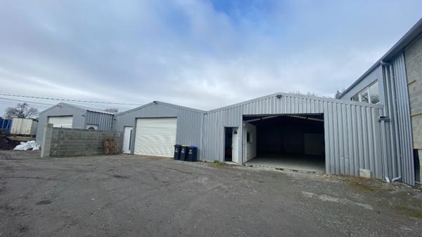 Entrepôt / Local industriel à VENDRE