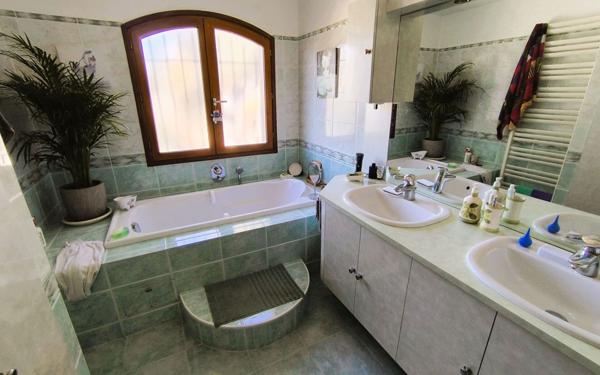 Maison à vendre    4 pièces •  Drap