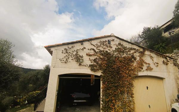 Maison à vendre    4 pièces •  Drap