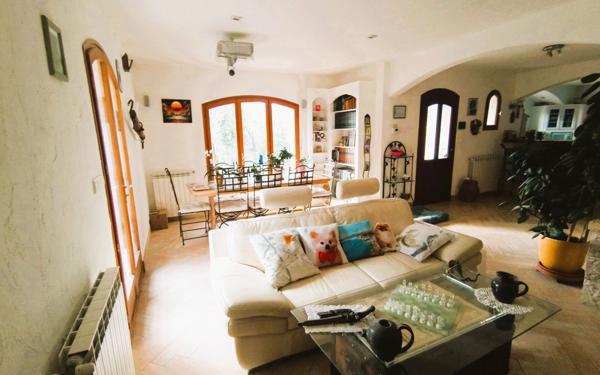 Maison à vendre    4 pièces •  Drap