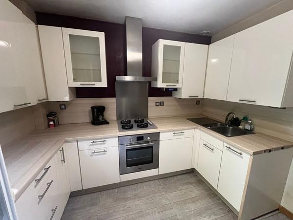 Appartement 5 pièces de 106 m² avec jardin sans vis à vis et garage !