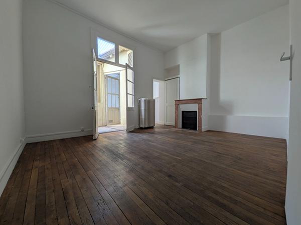 Charmant appartement 2 pièces à vendre à Tours