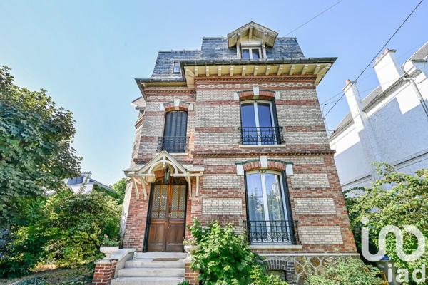 Maison 6 pièces de 164 m² à Bois-Colombes (92270)