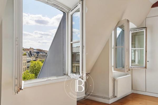 Paris 7ème, Appartement 2 Chambres -  80 m² à vendre