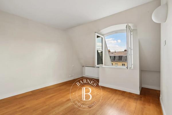 Paris 7ème, Appartement 2 Chambres -  80 m² à vendre