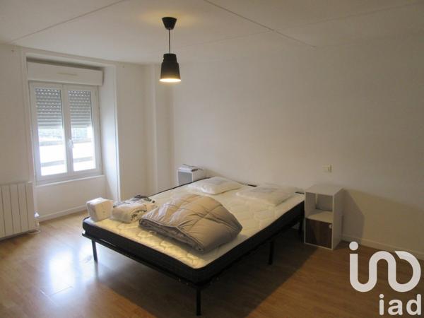 House for sale 3 rooms 74 m² La Chapelle-Saint-Laurent