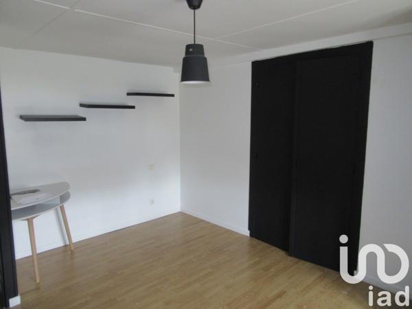 House for sale 3 rooms 74 m² La Chapelle-Saint-Laurent