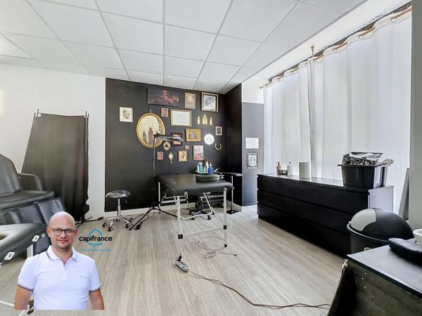Immeuble de rapport en hyper-centre d'Aoste (38490) – Local commercial loué + T3 libre + Combles aménageables