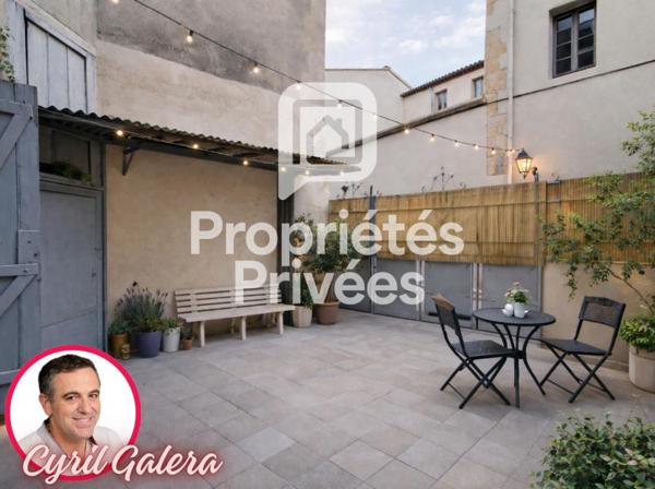 Narbonne Centre : Immeuble de 171 m²  -  R+2 - avec Cour-Parking et Toit-Terrasse