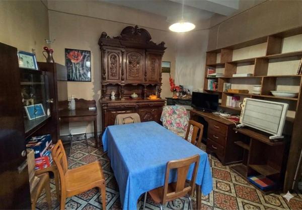 Narbonne Centre : Immeuble de 171 m²  -  R+2 - avec Cour-Parking et Toit-Terrasse