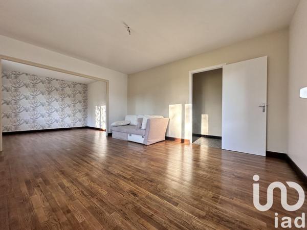 Maison traditionnelle 6 pièces de 140 m² à Pont-Sainte-Marie (10150)