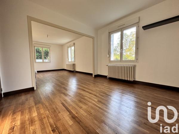 Maison traditionnelle 6 pièces de 140 m² à Pont-Sainte-Marie (10150)