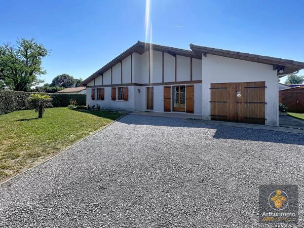 Vente                                                      Maison
                        
                     4 pièces                      110 m2                     à Mimizan
