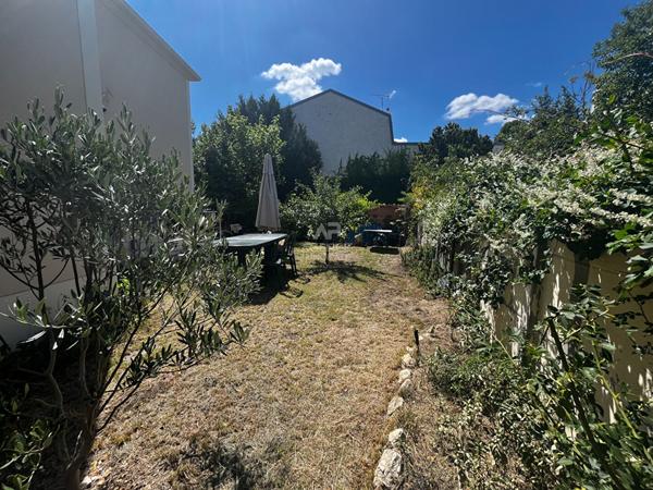 Maison Maisons Laffitte centre - 4 chambres 2 salle de douche sous sol total €935 000 ** - Référence 6853-cpy-cpy-cpy