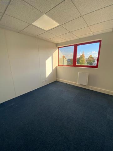 Bureaux à louer à Évreux dans l'Eure (27000), ref : MD - EVREUX