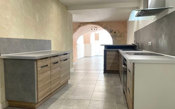 Appartement à vendre    3 pièces •  Montélimar