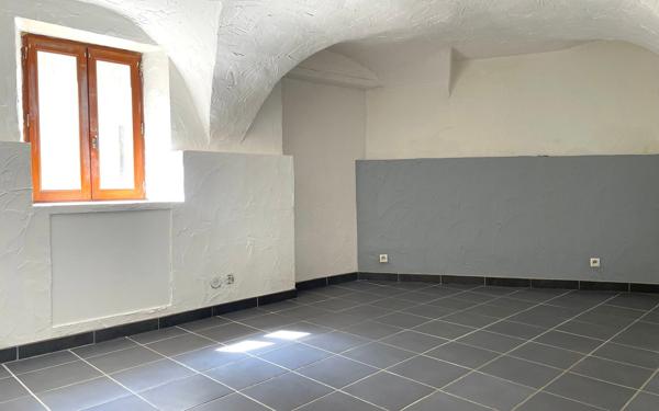 Appartement à vendre    3 pièces •  Montélimar