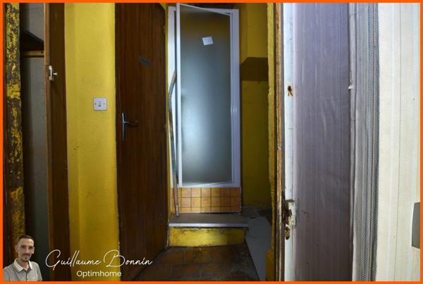 Local Commercial / Bureau à rénover au cœur de Poitiers