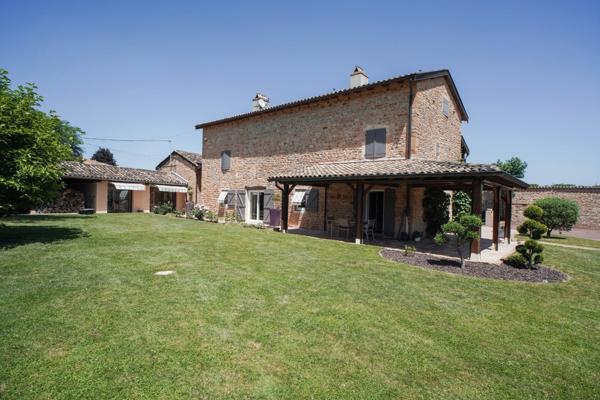 Maison à vendre 9 pièces proche de MACON (71)