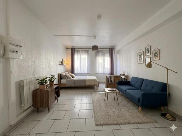 A VENDRE : T1 à LILLE • • 110 000 € FAI • Réf. 1903