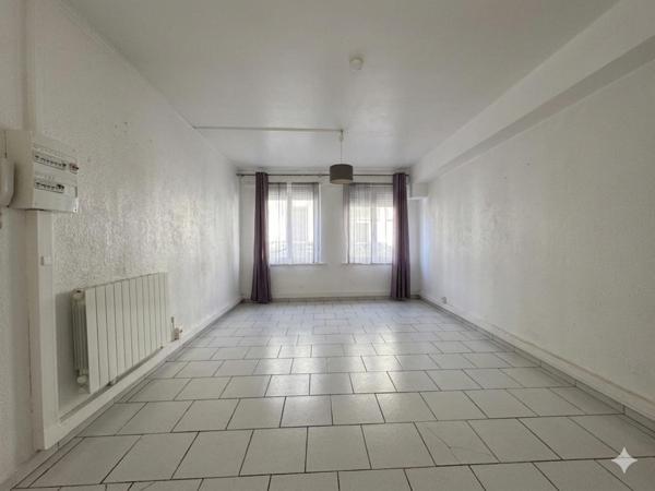 A VENDRE : T1 à LILLE • • 110 000 € FAI • Réf. 1903
