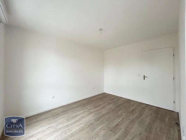 Appartement à louer 2 pièces 48.36m² Valenciennes (59300)