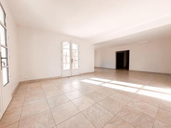 MAISON familiale BOUVARDIERE en impasse