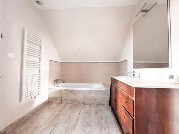 MAISON familiale BOUVARDIERE en impasse