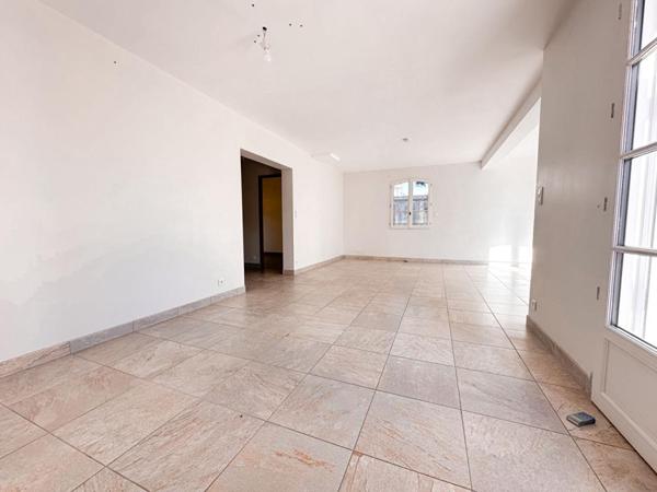 MAISON familiale BOUVARDIERE en impasse