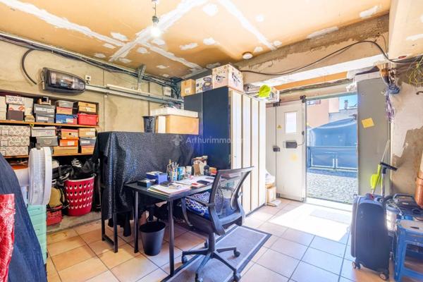 Vente                                                      Maison
                        
                     11 pièces                      185 m2                     à Villeurbanne