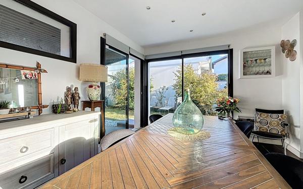 Maison à vendre    5 pièces • 92,91 m2 Anglet