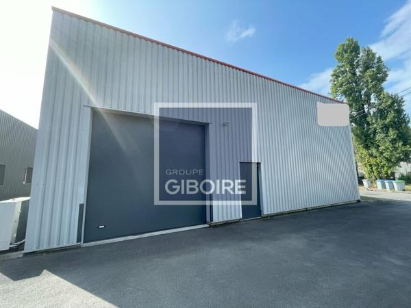 Local d'activites 355 m² à louer CARQUEFOU (réf : 44.018712)
