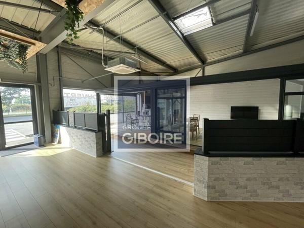 Local d'activites 355 m² à louer CARQUEFOU (réf : 44.018712)