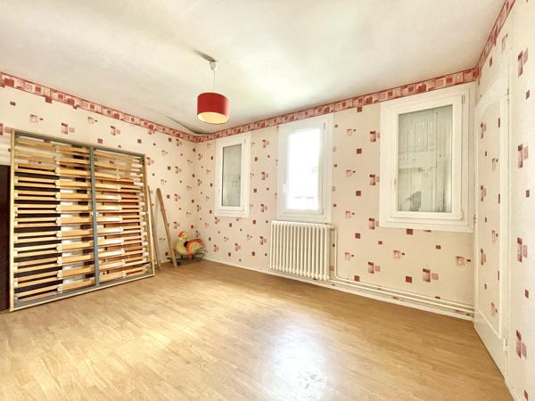 Maison familiale 3 chambres avec jardin et sous-sol complet à Hérouville-Saint-Clair
