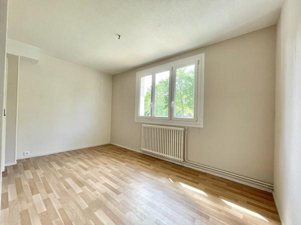 Maison familiale 3 chambres avec jardin et sous-sol complet à Hérouville-Saint-Clair