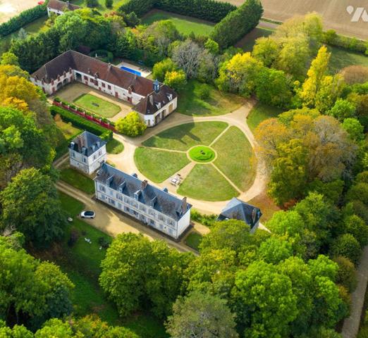 Magnifique Château datant du 18ème siècle.