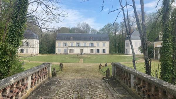 Magnifique Château datant du 18ème siècle.