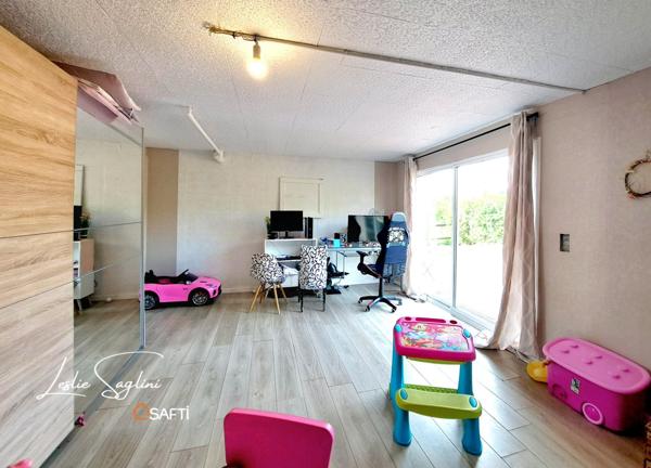 Grande maison fonctionnelle, top environnement