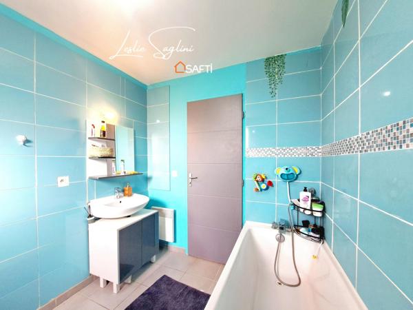 Grande maison fonctionnelle, top environnement