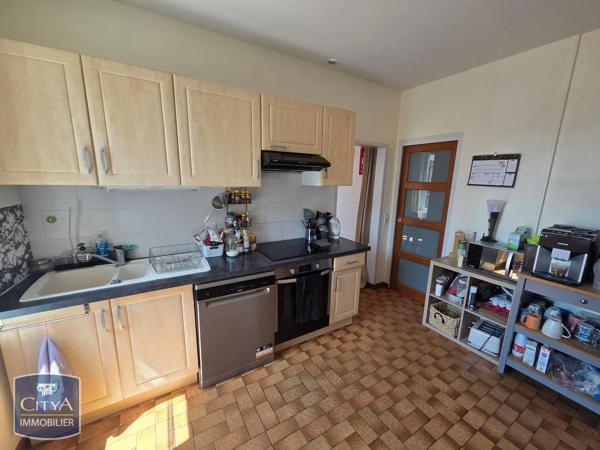 Maison à louer 5 pièces 130.4m² Perrier (63500)