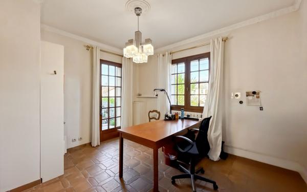 Maison à vendre    7 pièces • 185 m2 Argenteuil
