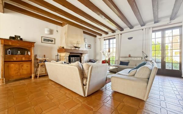 Maison à vendre    7 pièces • 185 m2 Argenteuil