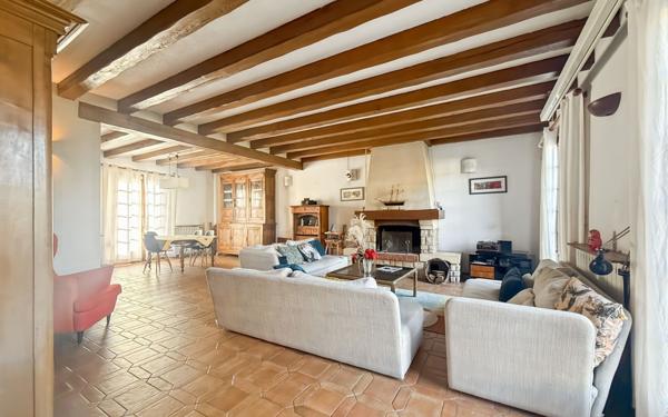 Maison à vendre    7 pièces • 185 m2 Argenteuil