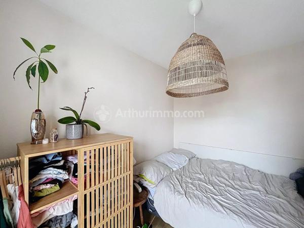 Location                                                      Appartement
                        
                     2 pièces                      30 m2                     à Clermont-Ferrand