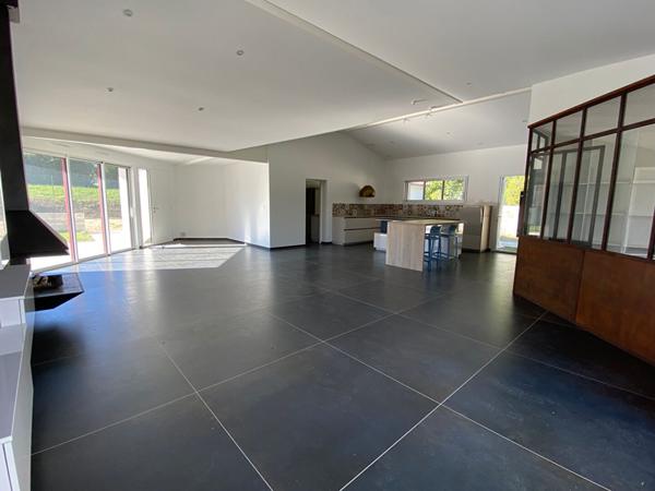 MAISON DE PLAIN PIED-  CHAURAY - 205m2