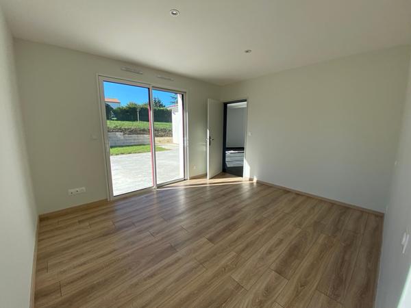 MAISON DE PLAIN PIED-  CHAURAY - 205m2